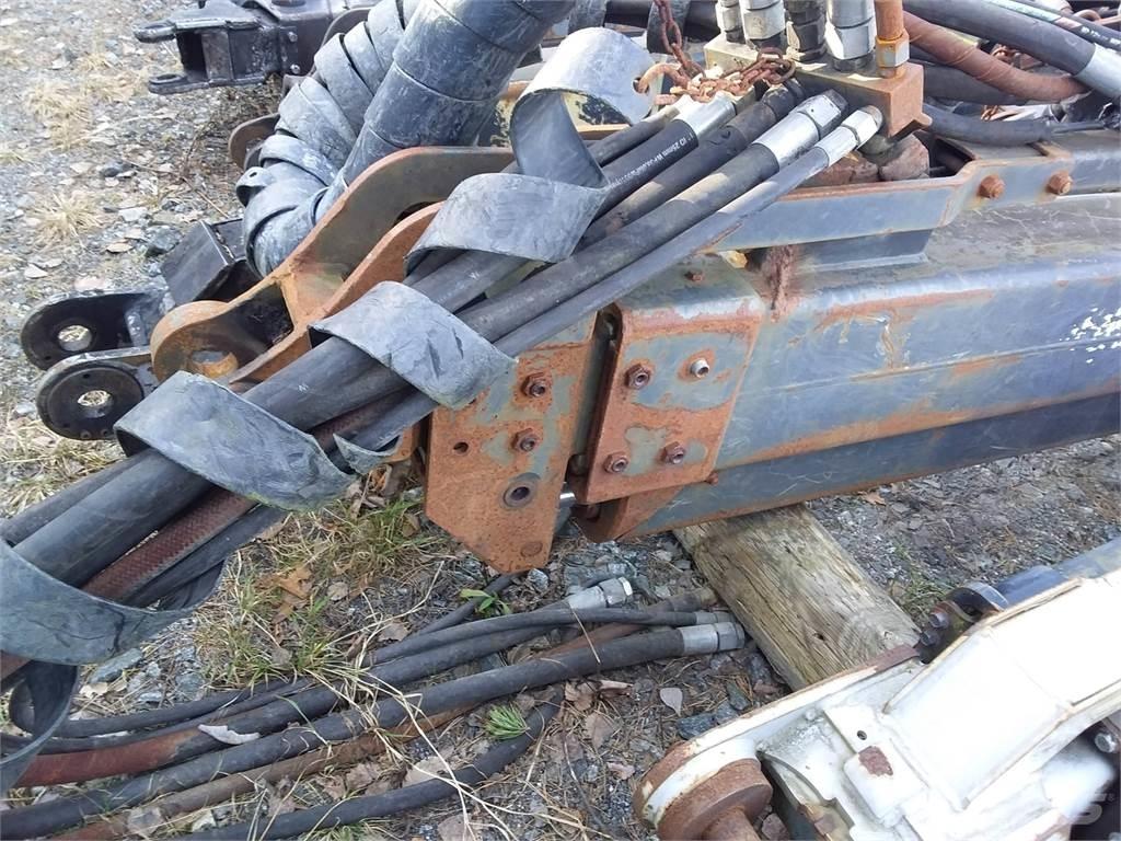 Loglift 210 Kranovi za šumarske harvestere