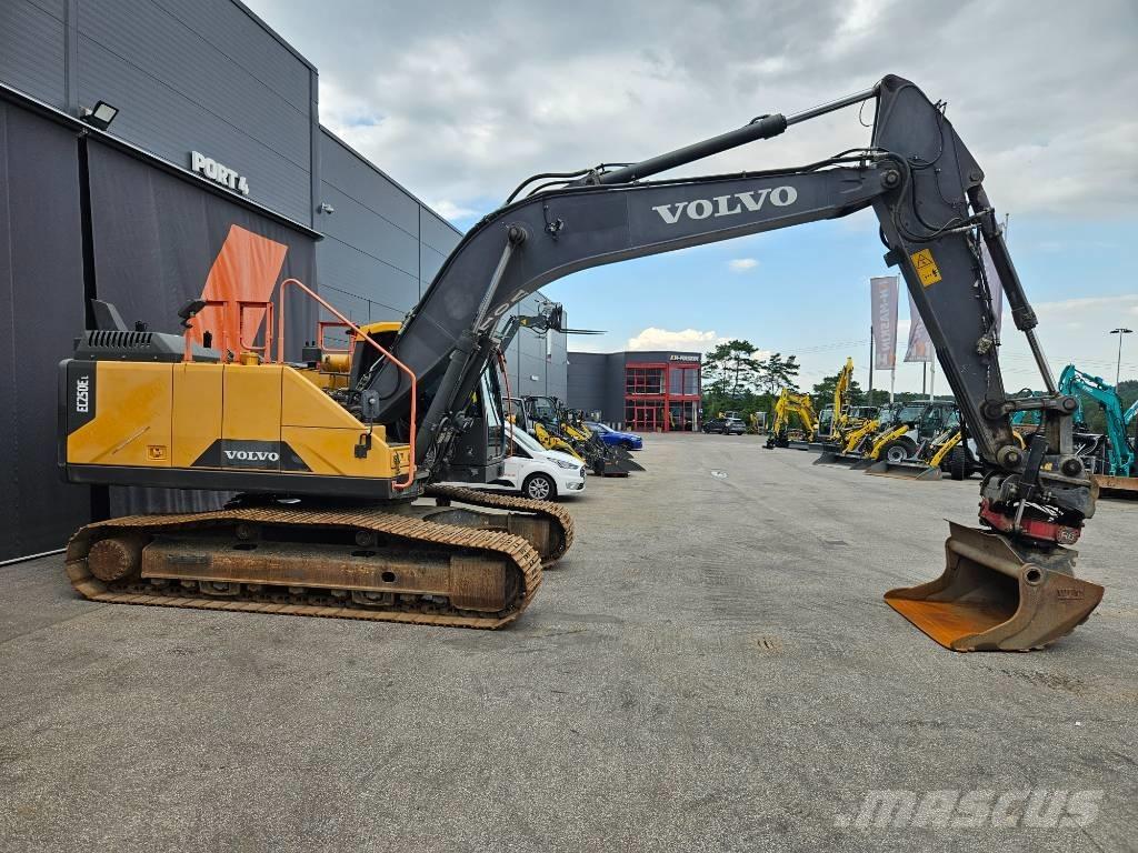 Volvo EC 250 EL Bageri guseničari
