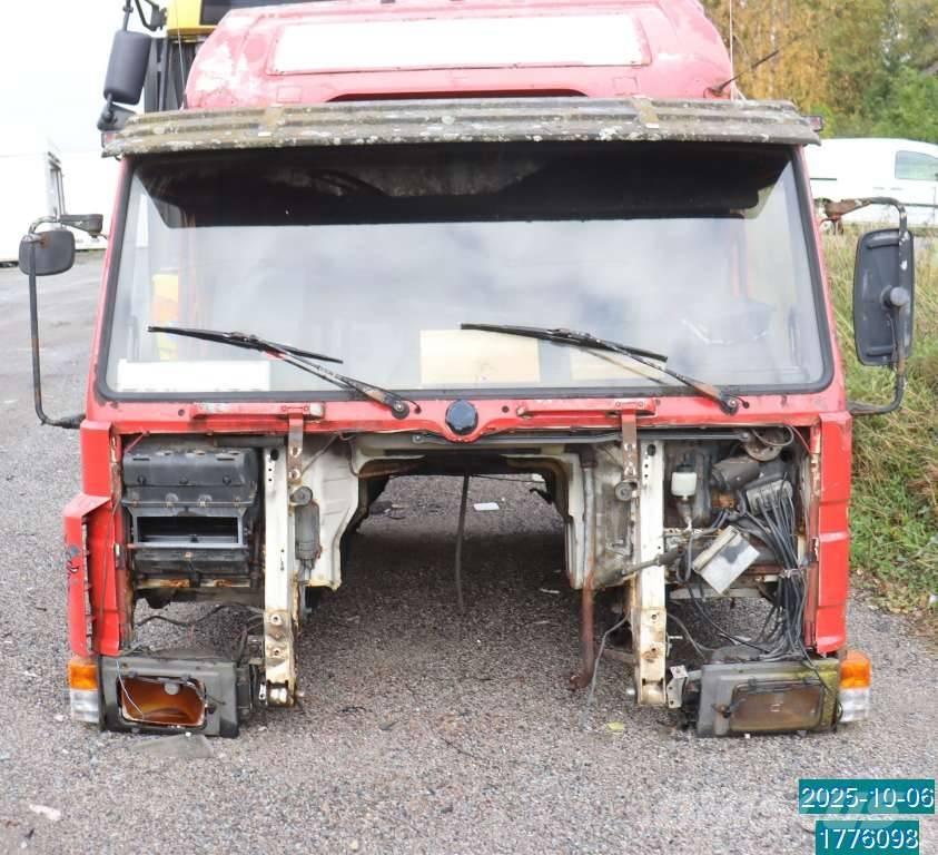 Scania P 82 M Kabine i unutrašnjost