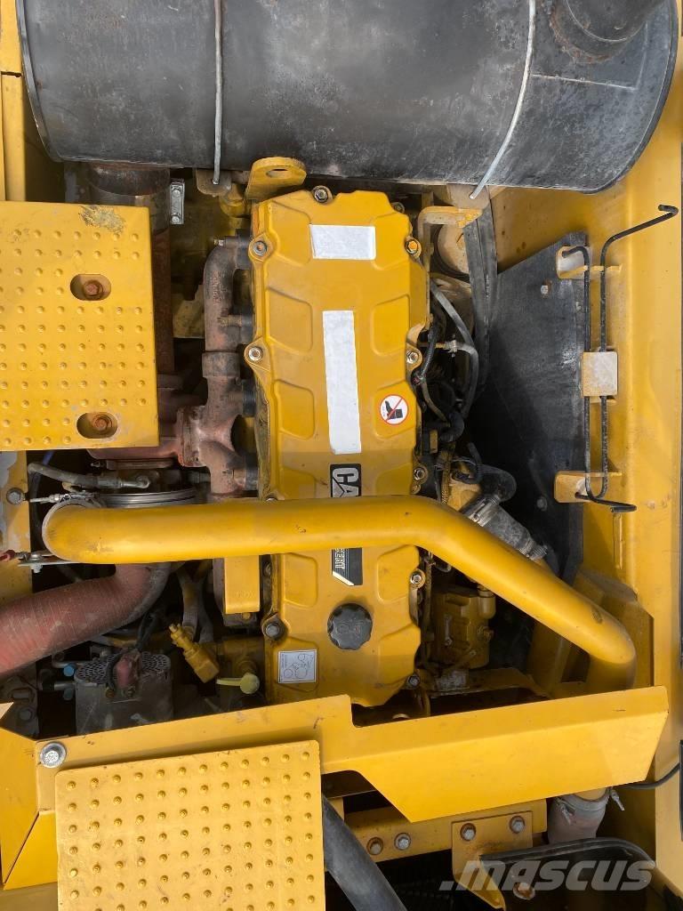 CAT 336 Bageri guseničari