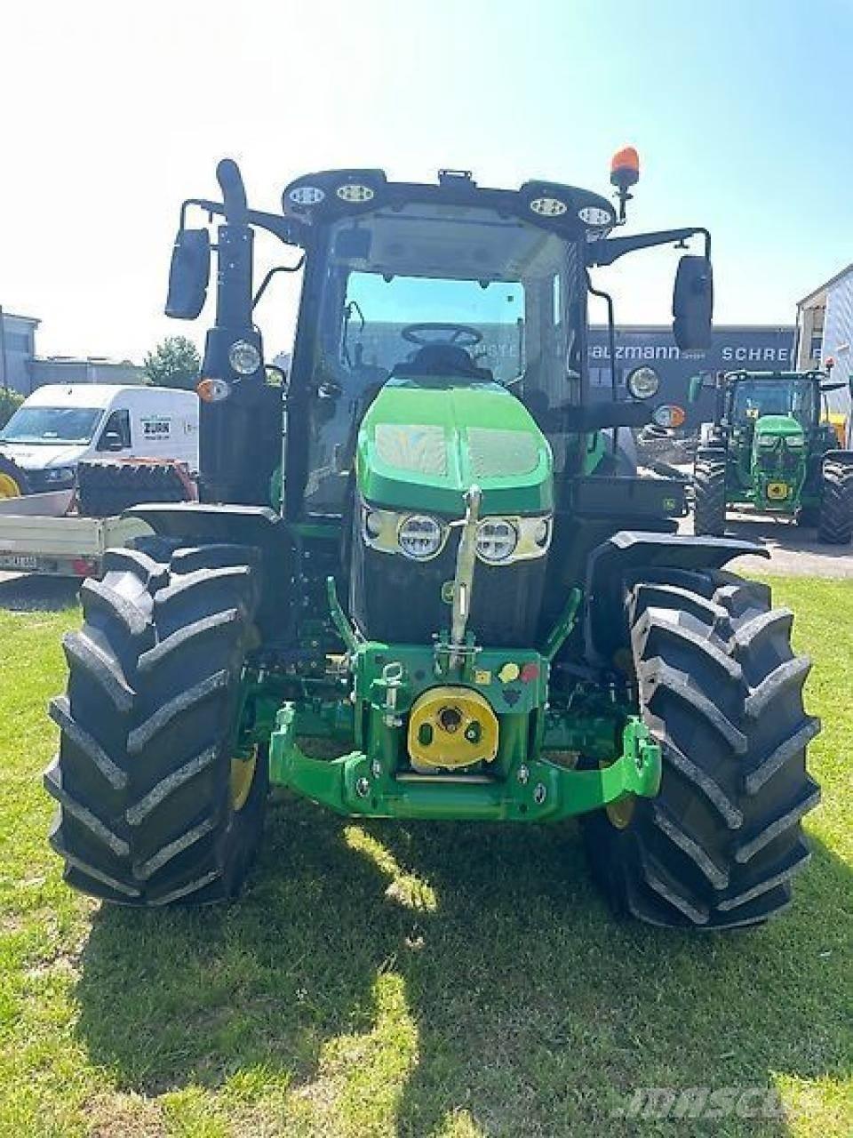John Deere 6120m Traktori