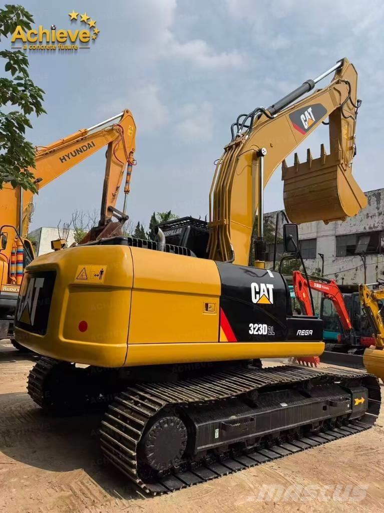 CAT 323D2L Bageri guseničari