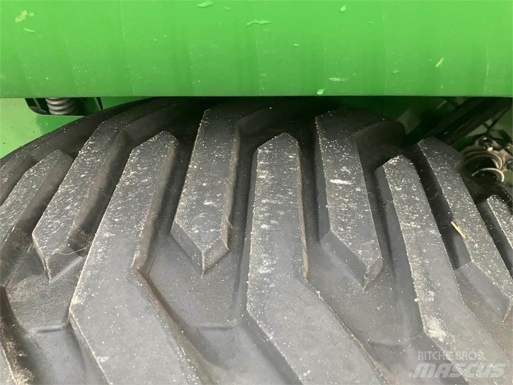 John Deere V461R Prese/balirke za rolo bale