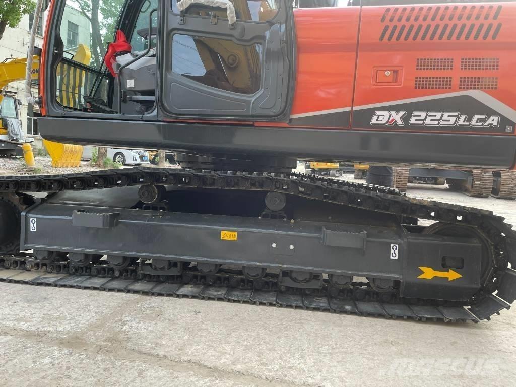 Doosan DX 225 Midi bageri 7t – 12t