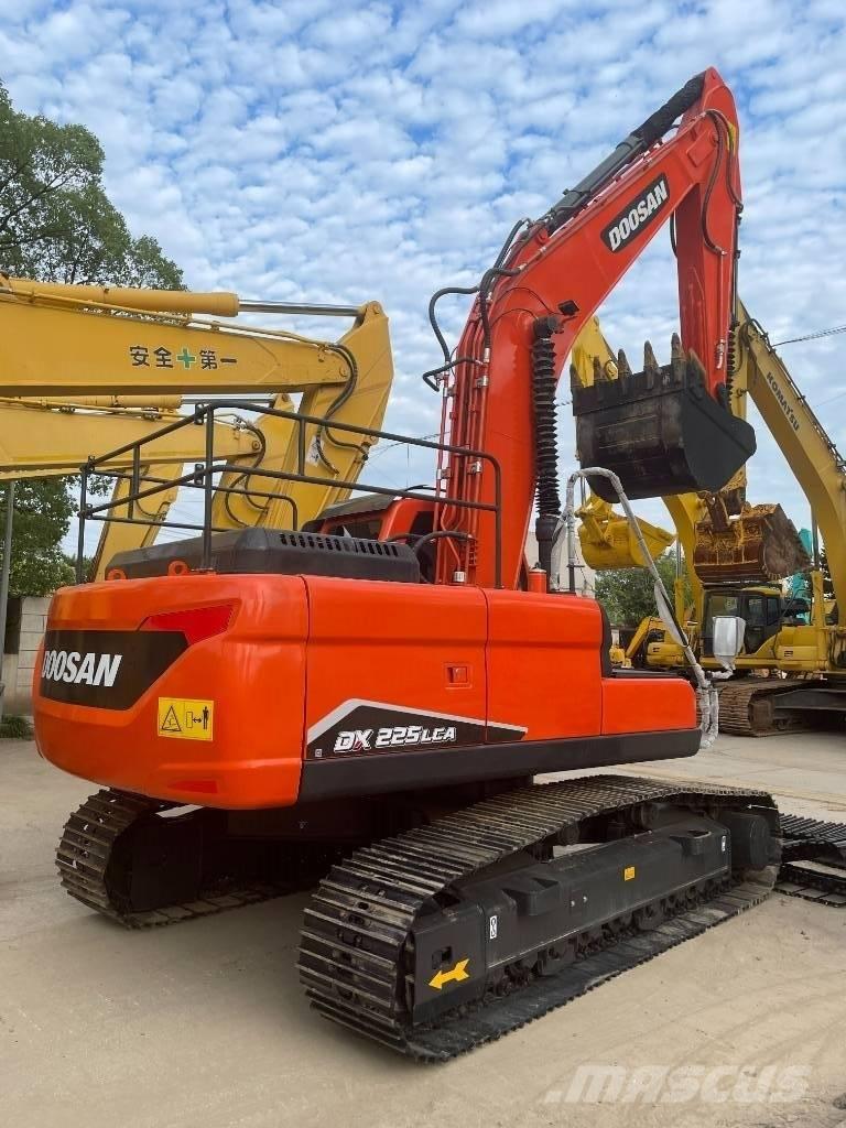 Doosan DX 225 Midi bageri 7t – 12t