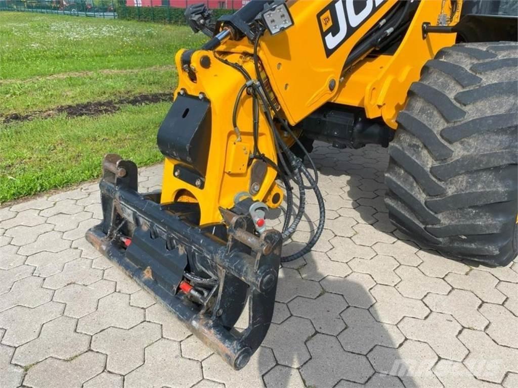 JCB TM 220 - 40 KM/H Poljoprivredni teleskopski utovarivači
