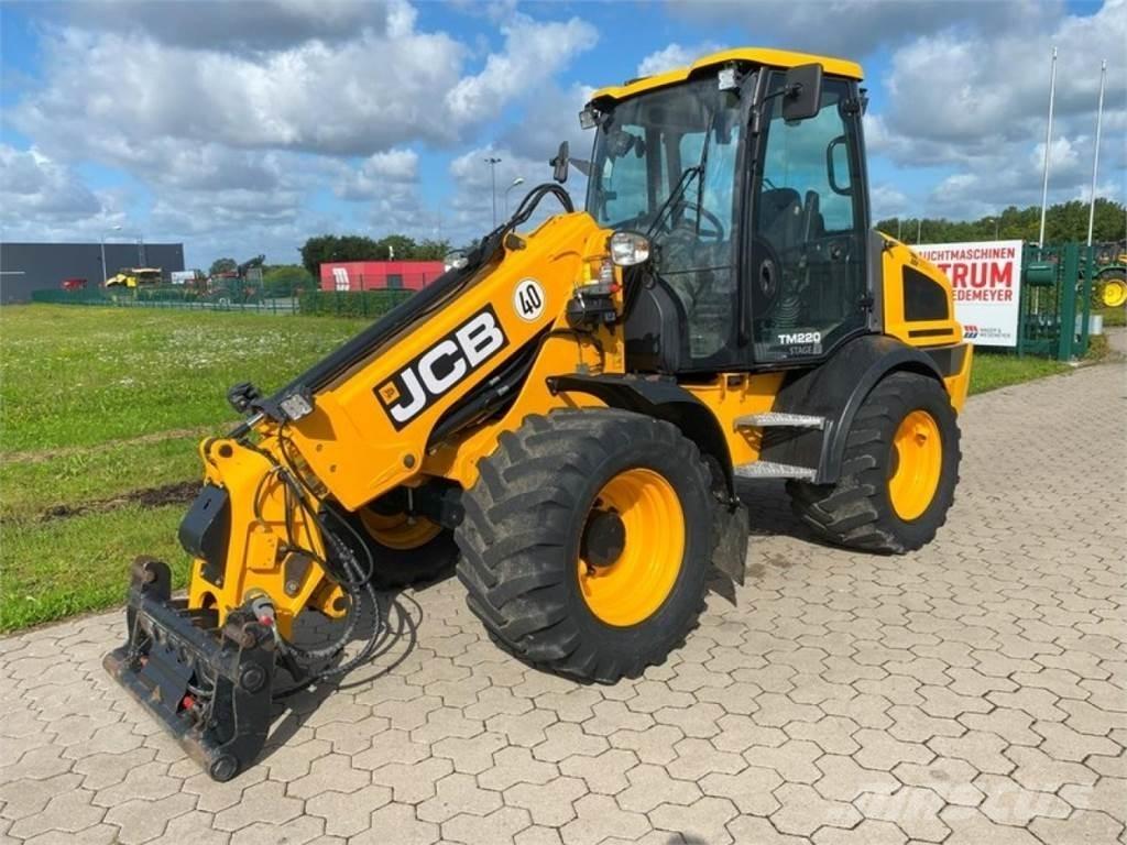 JCB TM 220 - 40 KM/H Poljoprivredni teleskopski utovarivači