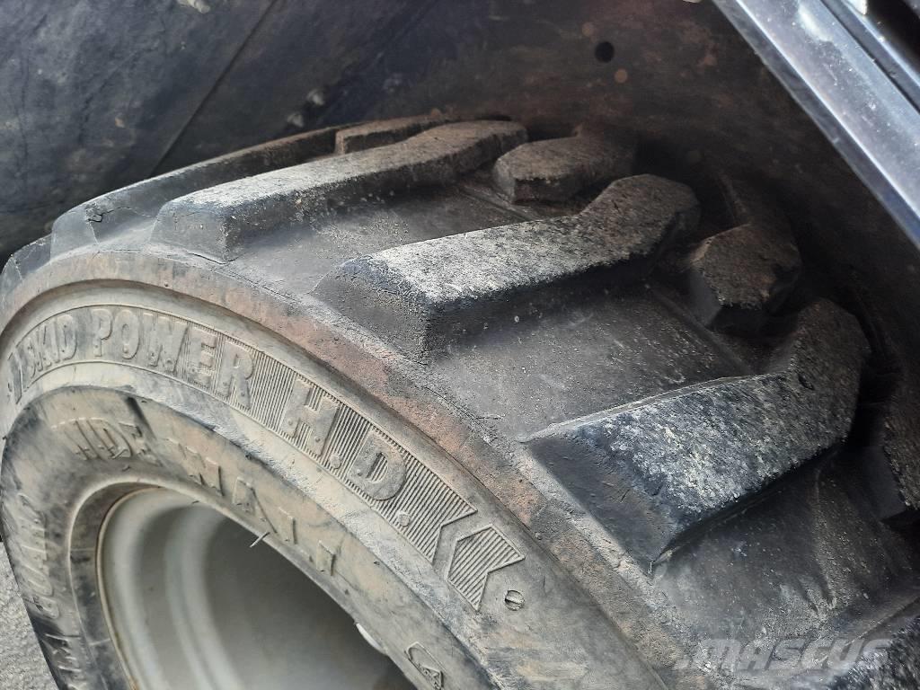 GiANT V 452 X-Tra Utovarivači na točkove