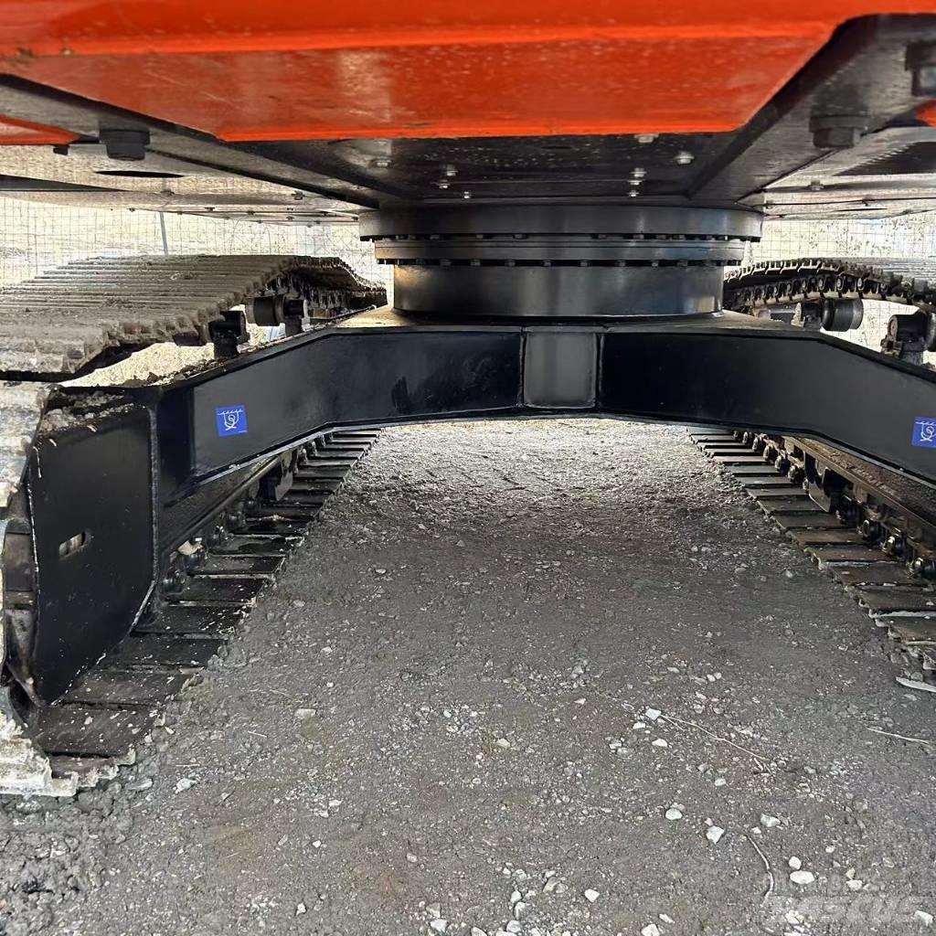 Hitachi ZX 200 Bageri guseničari