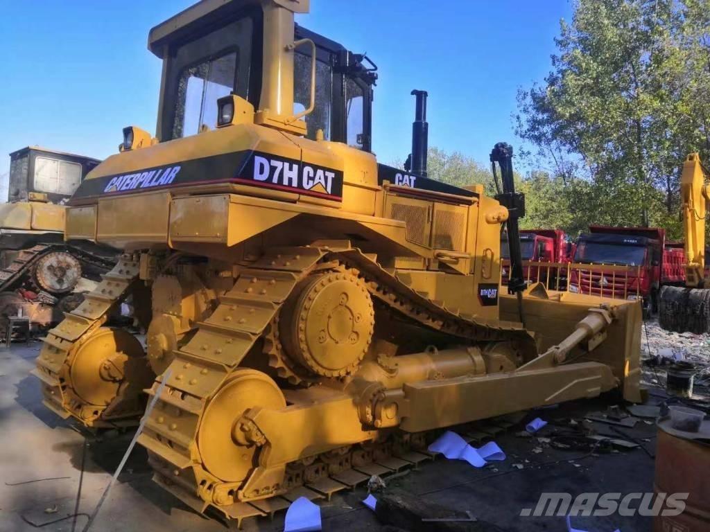 CAT D7H Buldožeri guseničari