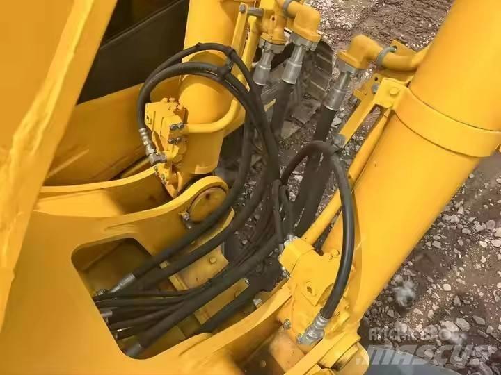 Komatsu PC450-7 Bageri guseničari