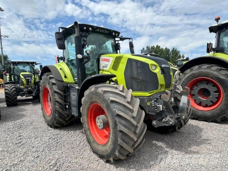 CLAAS AXION 870 Traktori
