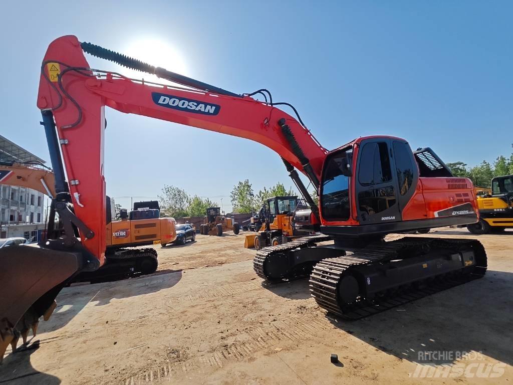 Doosan DX 225 LC Bageri guseničari