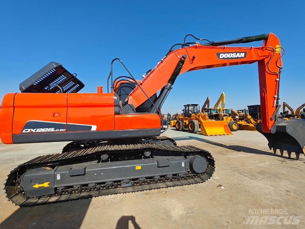 Doosan DX 225 LC Bageri guseničari