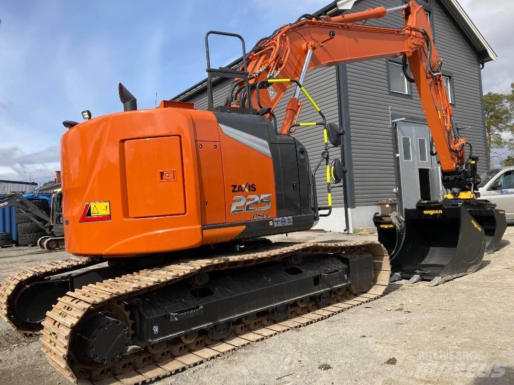 Hitachi ZX 225 US LC Bageri guseničari