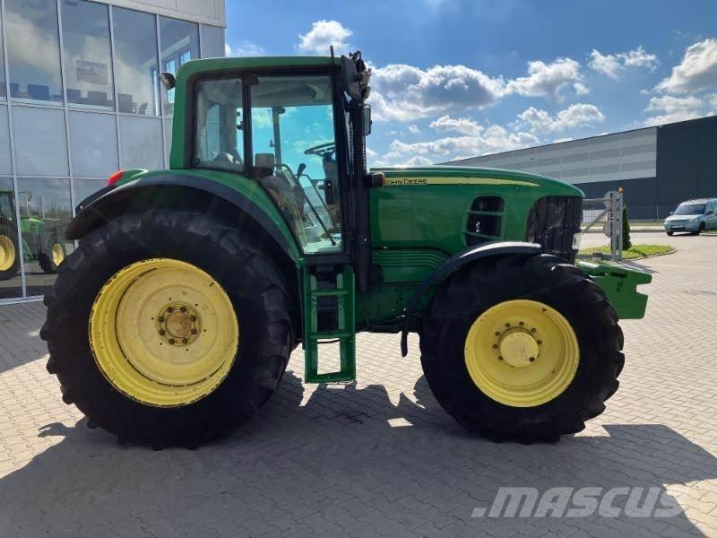 John Deere 7430 Traktori