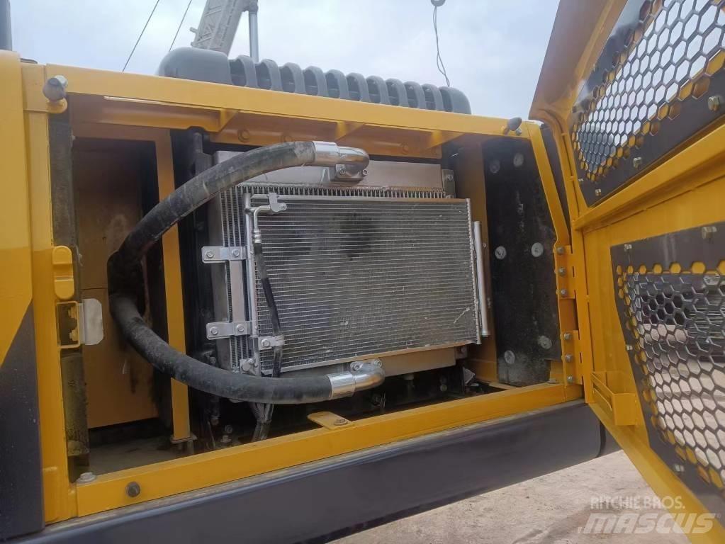 Volvo EC 240 DL Bageri guseničari