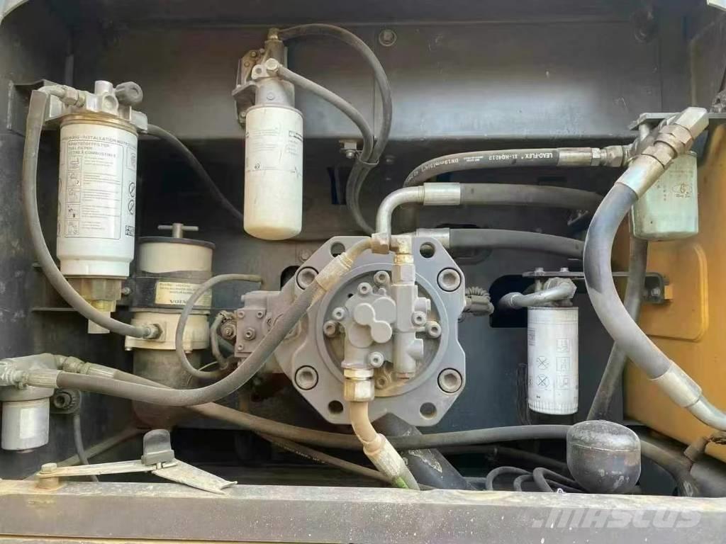 Volvo EC 350DL Bageri guseničari