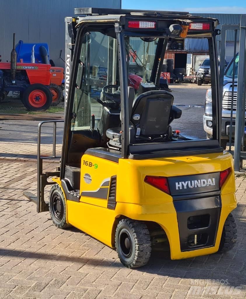 Hyundai 16 B-9 Električni viljuškari