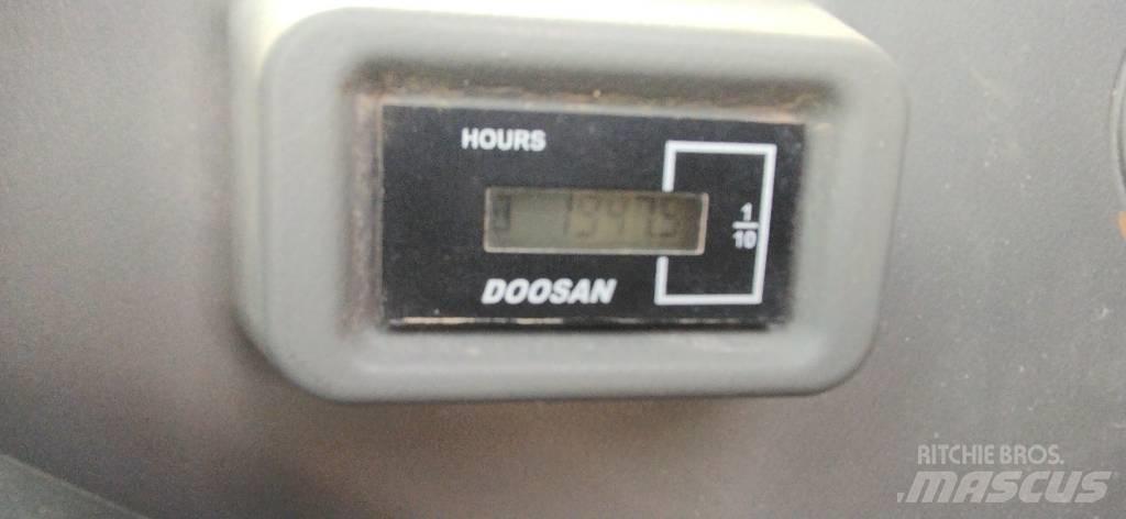 Doosan DX235LCR-5 Bageri guseničari