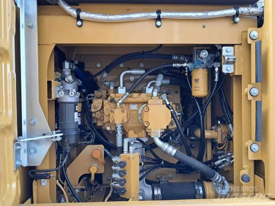 CAT 323 F L Bageri guseničari