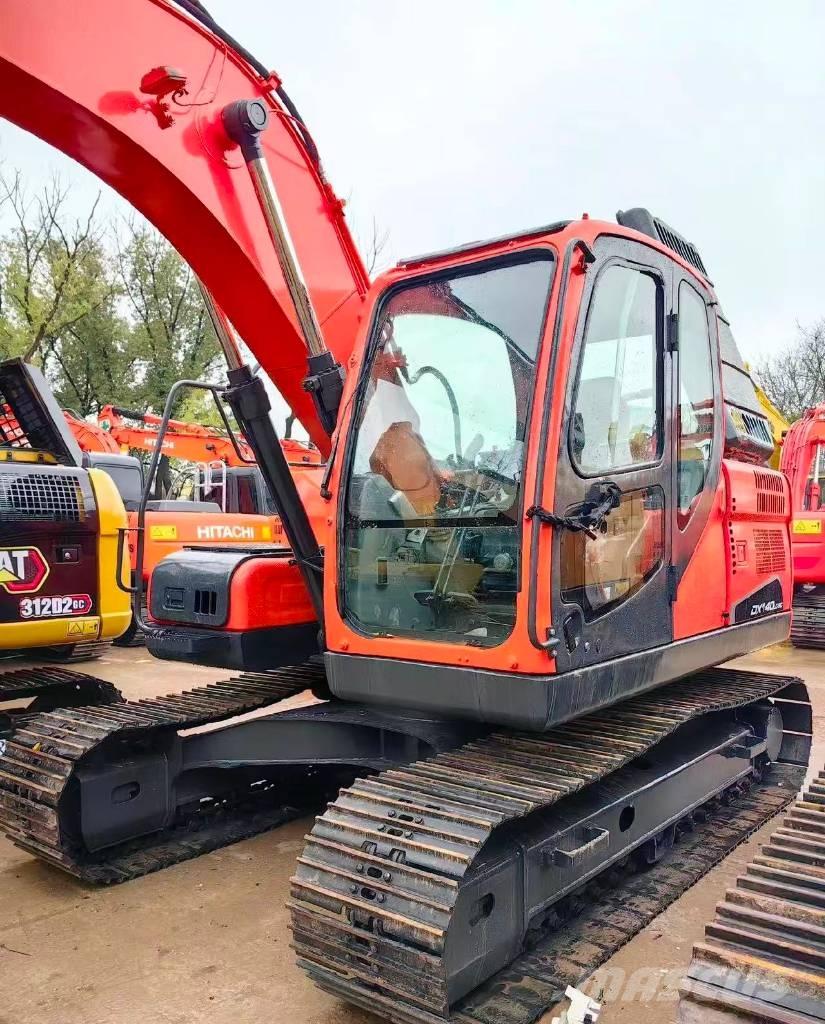Doosan DX 140 Bageri guseničari