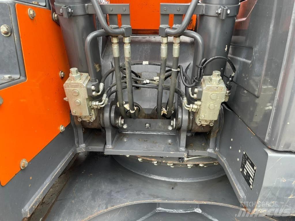 Doosan DX 140 LCR Bageri guseničari