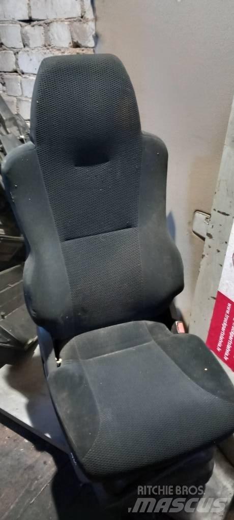 MAN TGX.    81623076414 Kabine i unutrašnjost