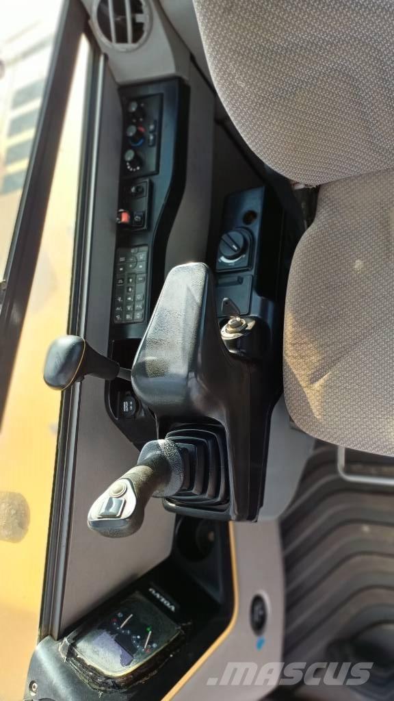 Volvo ECR88D Bageri guseničari