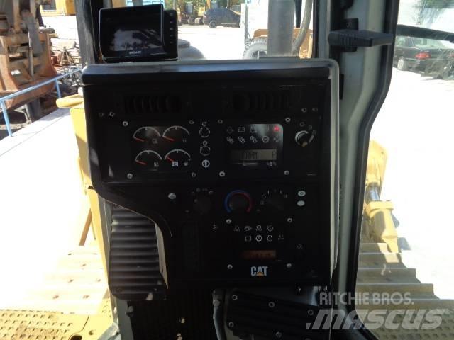 CAT D 6 R XL III Buldožeri guseničari