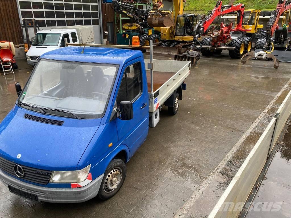 Mercedes-Benz 208 D Kamioni sa otvorenim sandukom