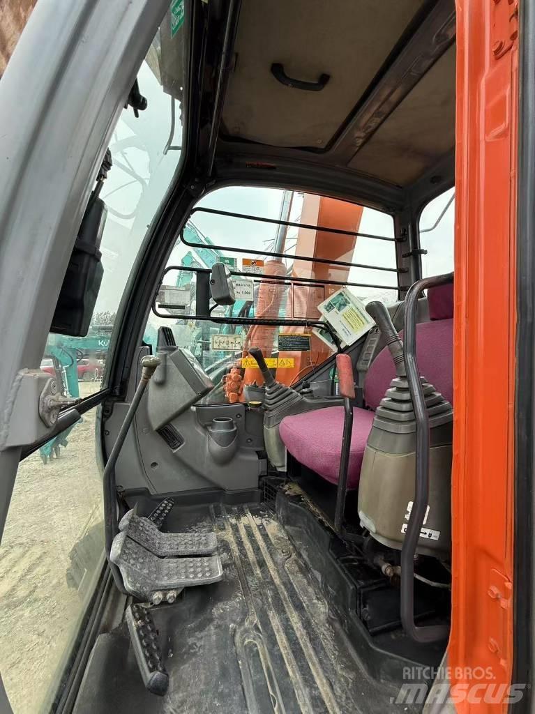 Hitachi ZX 75 US Midi bageri 7t – 12t