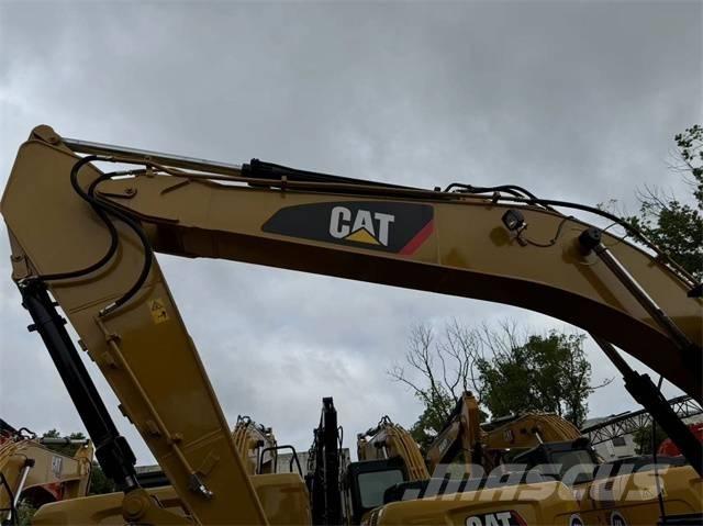 CAT 320 D2L Bageri guseničari