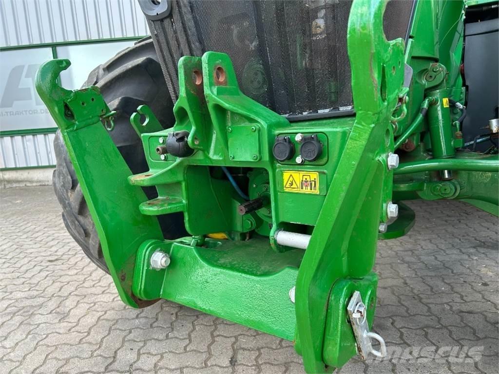 John Deere 7250R Traktori