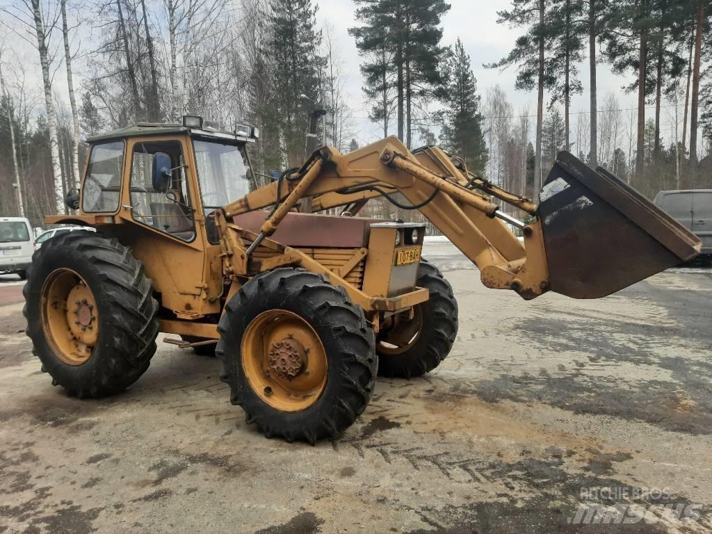 Valmet 702S 4 veto Traktori