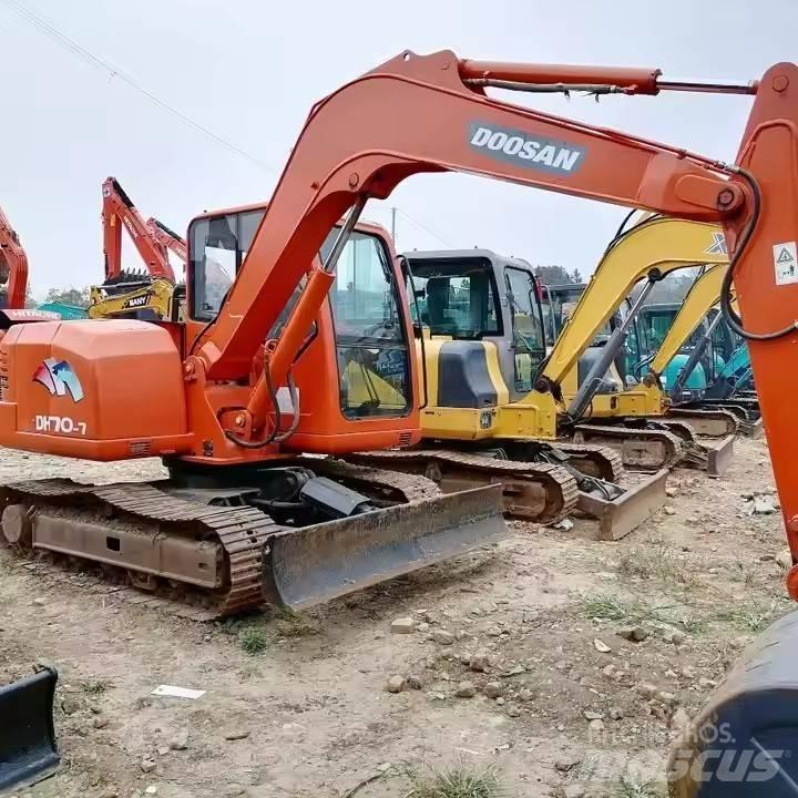 Doosan DH70-7 Bageri guseničari