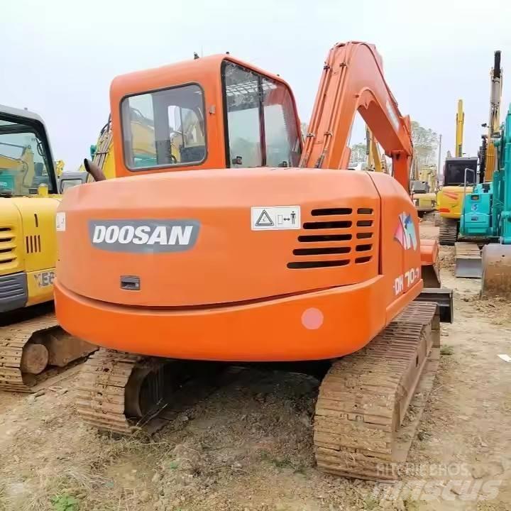 Doosan DH70-7 Bageri guseničari