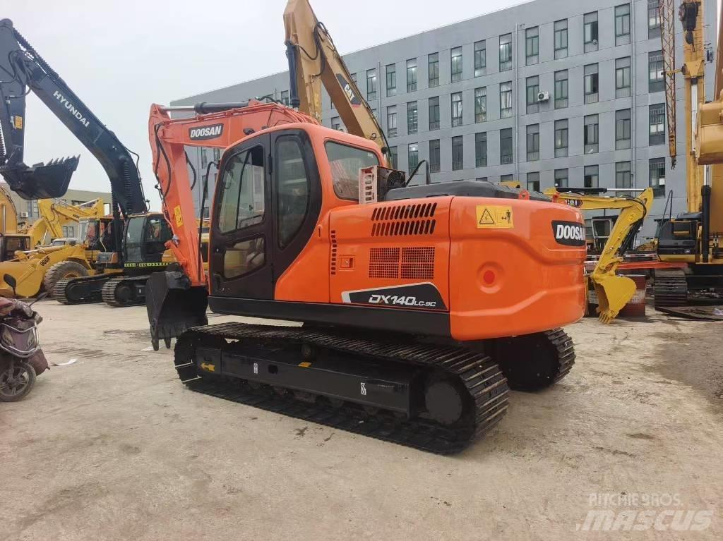 Doosan DX 140 Bageri guseničari