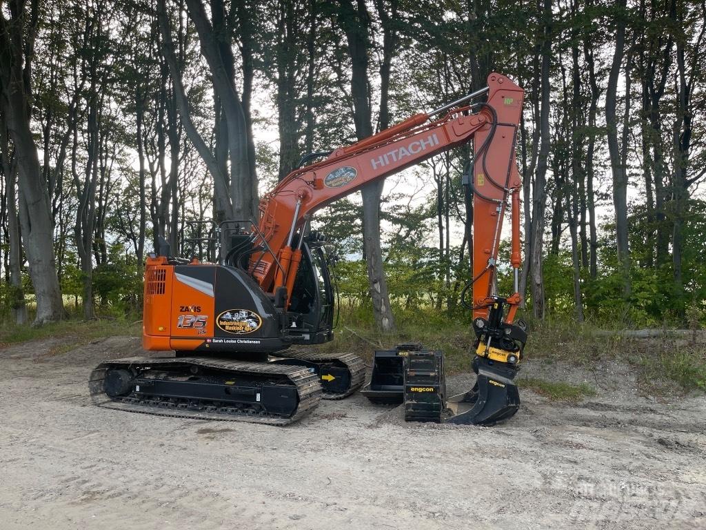 Hitachi ZX 135 US-7 Bageri guseničari