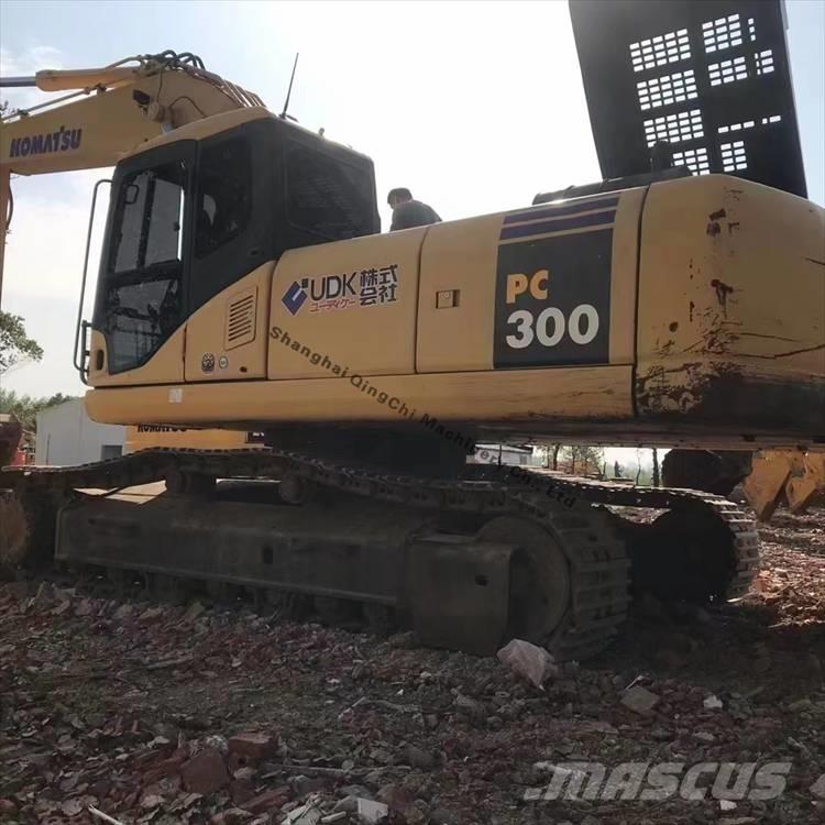 Komatsu 300 Bageri guseničari