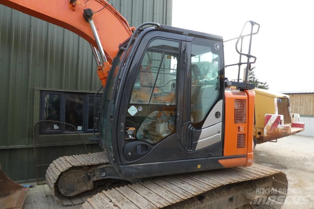 Hitachi ZX 135 US-6 Bageri guseničari