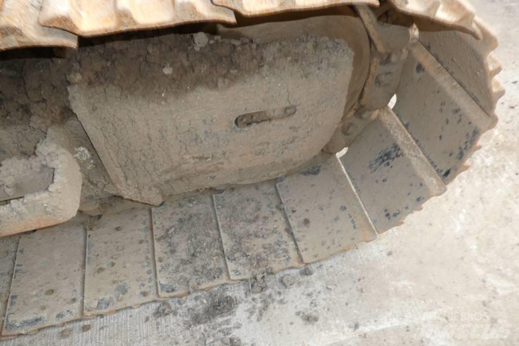 Hitachi ZX 135 US-6 Bageri guseničari