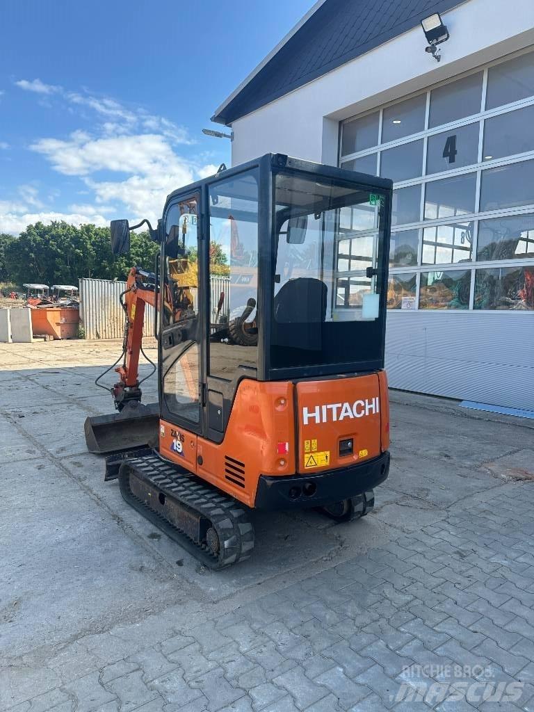 Hitachi ZX 19-6 Mini bageri < 7t