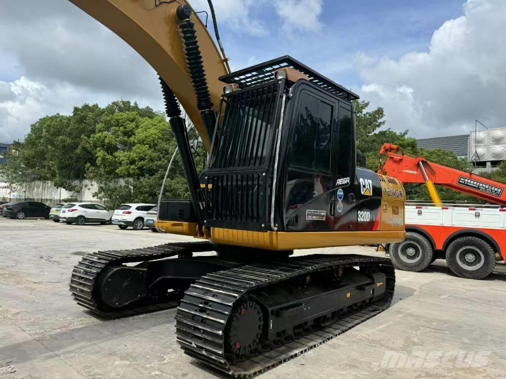 CAT 320 D2 Bageri guseničari