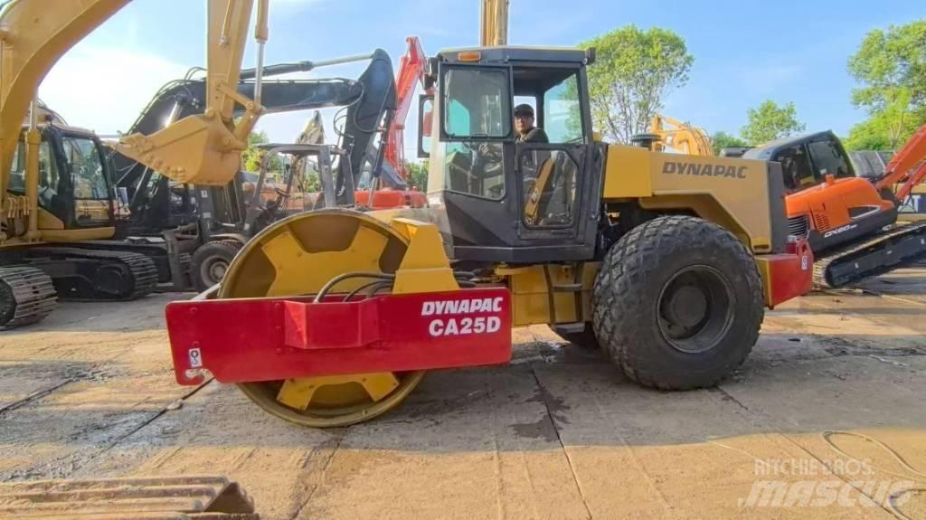Dynapac CA 25 D Valjci sa jednim bubnjem