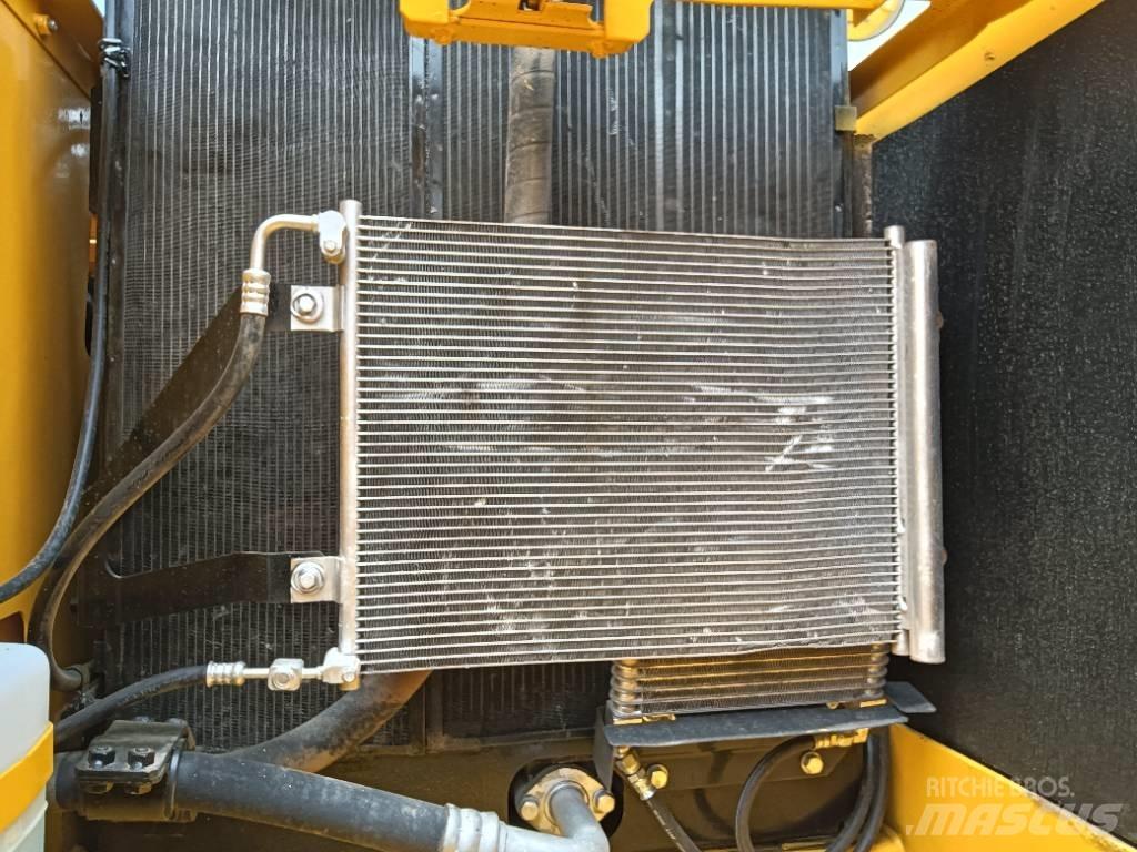 Komatsu PC 240 Bageri guseničari