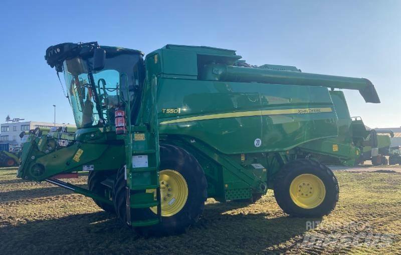 John Deere T 550 i Kombajni