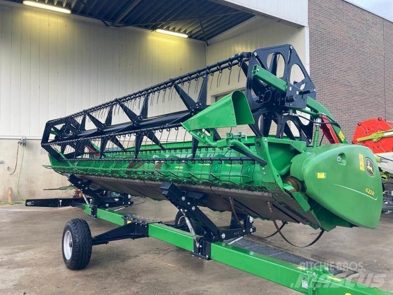 John Deere T 550 i Kombajni