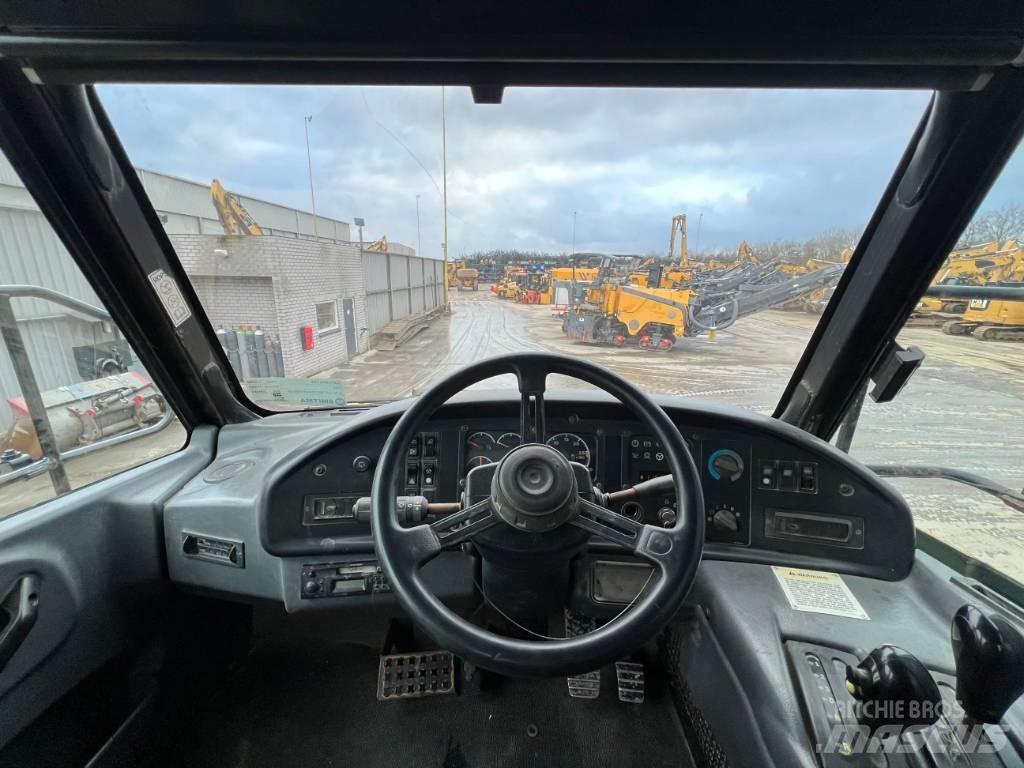 CAT 725 Zglobni damperi