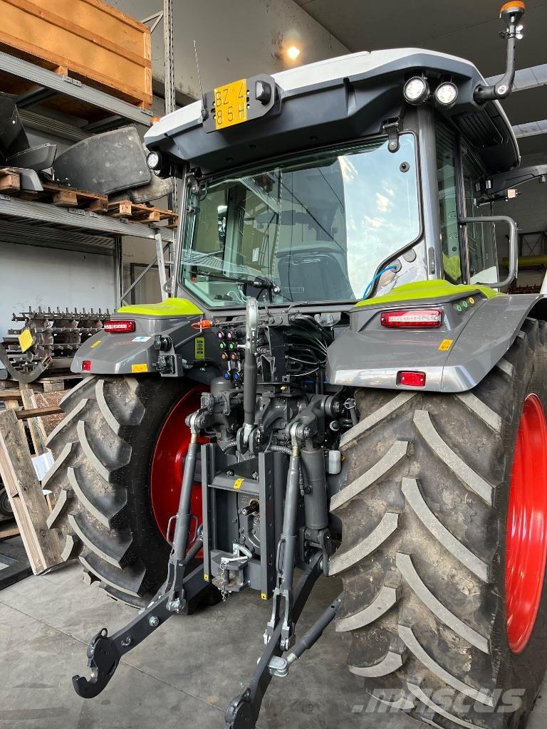 CLAAS Axos 3.105 Traktori